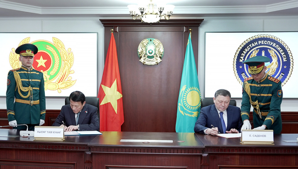 Hội đàm cấp cao giữa Bộ Công an Việt Nam và Bộ Nội vụ Kazakhstan -0