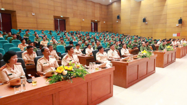 21 lãnh đạo cấp phòng Công an tỉnh Lạng Sơn tự nguyện nghỉ hưu trước hạn tuổi phục vụ -0