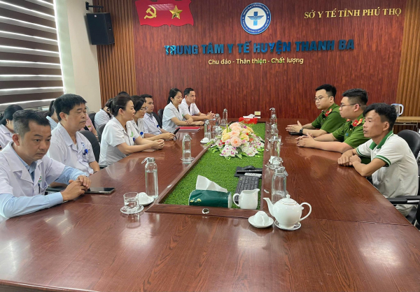 Người đàn ông tấn công nhân viên y tế đã công khai xin lỗi các y, bác sĩ -0