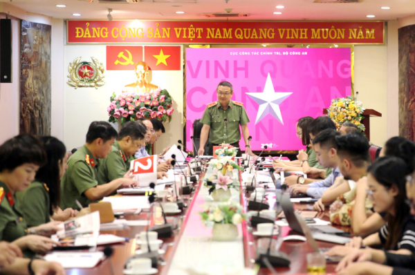 Gala âm nhạc “Vinh quang CAND Việt Nam” và chuỗi hoạt động bên lề tại TP Hồ Chí Minh -0