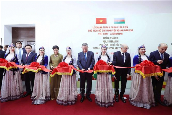 Khánh thành Phòng Lưu niệm Chủ tịch Hồ Chí Minh với ngành Dầu khí Việt Nam - Azerbaijan -0