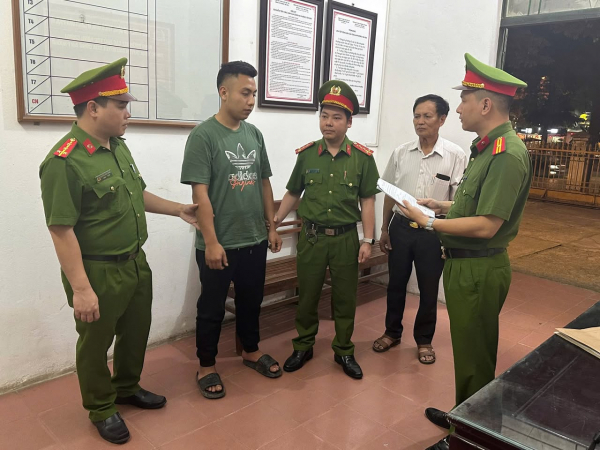 Bắt 2 đối tượng vi phạm quy định về nghiên cứu, thăm dò, khai thác tài nguyên -3