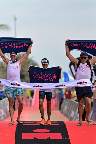 2 nữ vận động viên Việt Nam lập kỳ tích tại IRONMAN 70.3 Đà Nẵng 2025 -3