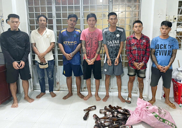 Những người giữ cho ngư trường lặng sóng... -0