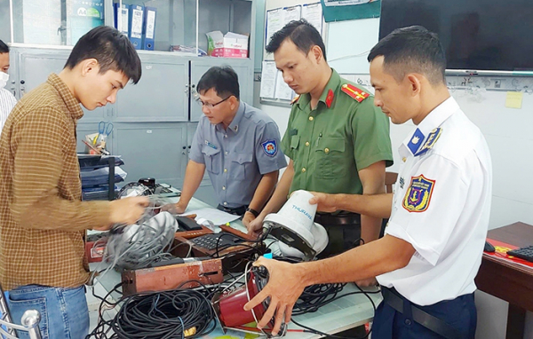 Những người giữ cho ngư trường lặng sóng... -0