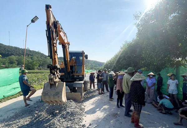 Điêu đứng vì người dân vô cớ cản trở thi công dự án -0