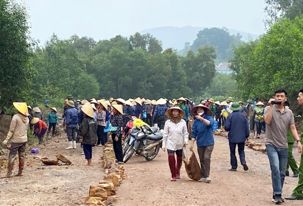 Điêu đứng vì người dân vô cớ cản trở thi công dự án -0