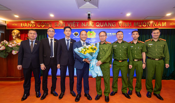 Nam A Bank hợp tác với trung tâm Rar - Bộ Công an chính thức triển khai xác thực điện tử qua VNEID -0