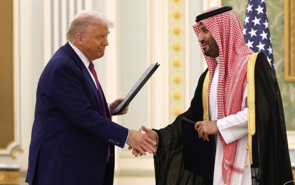 Mỹ ký thỏa thuận vũ khí trị giá hơn 140 tỷ USD với Arab Saudi -0