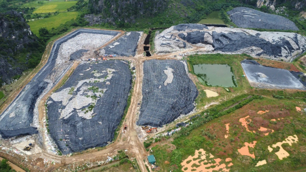 Rác thải ùn ứ khắp các tuyến đường TP Thanh Hoá -0