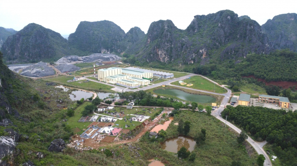 Rác thải ùn ứ khắp các tuyến đường TP Thanh Hoá -0