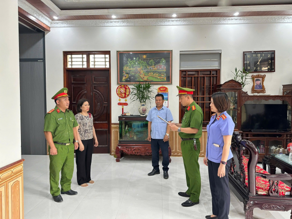 Bắt khẩn cấp Chủ tịch UBND xã Thạch Khoán về hành vi “Thiếu trách nhiệm gây hậu quả nghiêm trọng