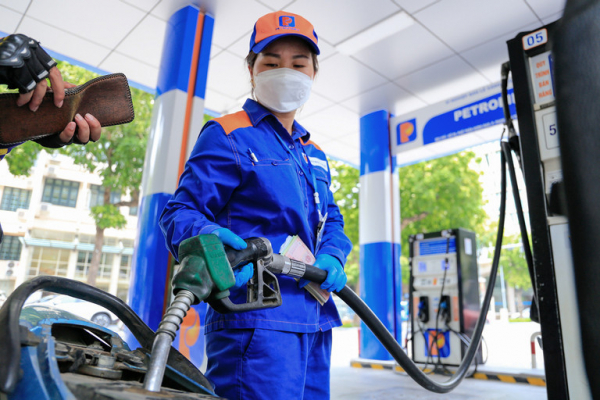 Giá xăng dầu đồng loạt tăng -0