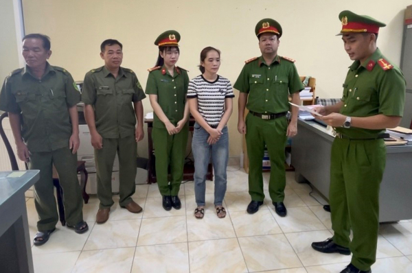 Bị truy tố về tội đánh bạc, nữ kế toán từng có tiền án tiếp tục tham ô hơn 2 tỷ đồng  -0