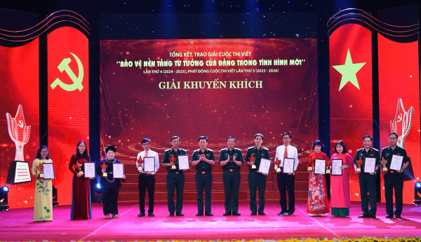 Tôn vinh các tập thể, cá nhân đoạt giải cuộc thi viết “Bảo vệ nền tảng tư tưởng của Đảng trong tình hình mới” -0