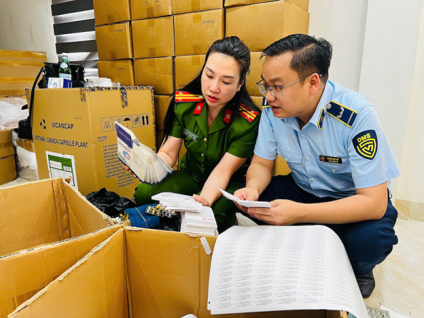 Công an TP Hà Nội bắt 100 tấn thuốc tân dược và thực phẩm chức năng giả -1