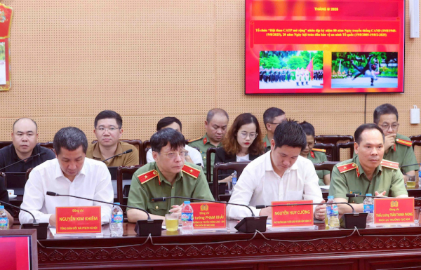 Phát động cao điểm tuyên truyền kỷ niệm 80 năm ngày truyền thống lực lượng Công an nhân dân -0