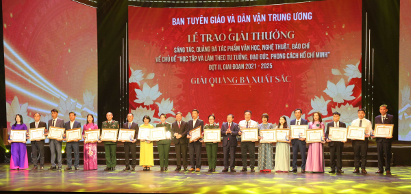 Trao giải thưởng sáng tác, quảng bá về “Học tập và làm theo tư tưởng, đạo đức, phong cách Hồ Chí Minh” -1