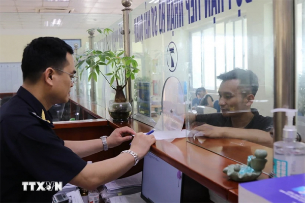 Thủ tướng: Thực hiện trực tuyến 100% thủ tục hành chính liên quan doanh nghiệp -0
