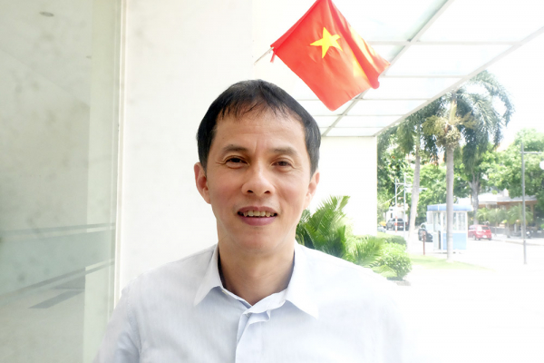 Trần Lê Khánh: Chọn ẩn trú tâm thức giữa cuộc trần -0