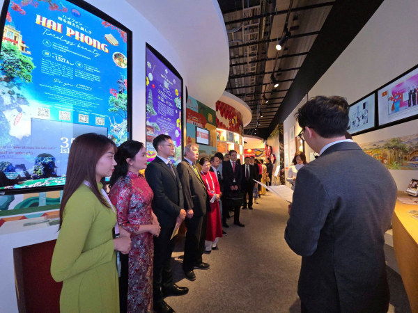 Lần đầu tiên tổ chức triển lãm về Bác Hồ tại Triển lãm thế giới EXPO 2025 -0