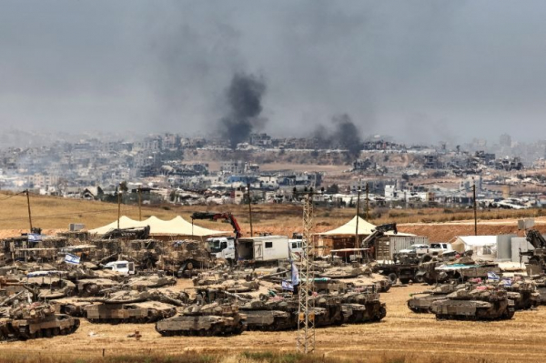 Israel điều toàn bộ quân đội thường trực và lữ đoàn thiết giáp đến Gaza -0