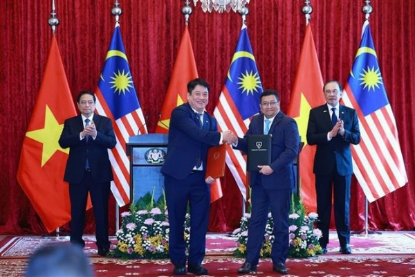 Vietnamese, Malaysian PMs hold joint press conference following Kuala Lumpur talks -0