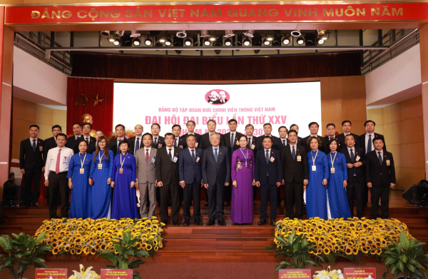 VNPT đổi mới mạnh mẽ, đồng hành cùng đất nước vươn mình trong kỷ nguyên số -0
