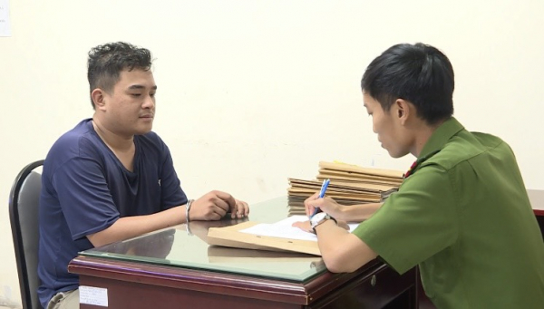 Bắt giữ 2 đối tượng chống người thi hành công vụ -1
