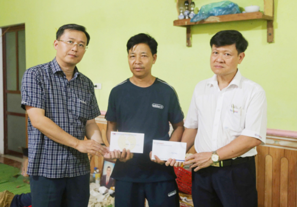 Công ty Cổ phần Nhiệt điện Quảng Ninh chung tay hỗ trợ người dân Ba Bể khắc phục hậu quả lũ ống, sạt lở đất -0