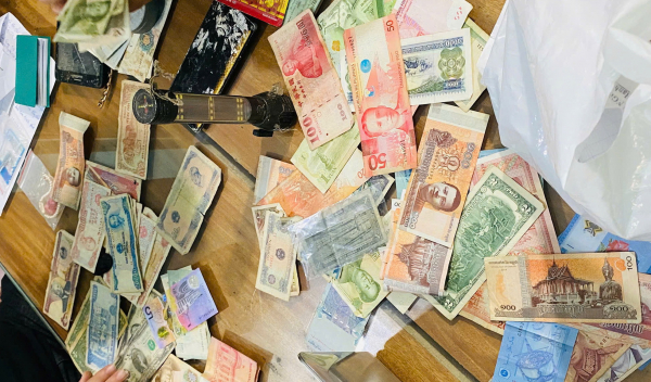 Hai đối tượng có tiền án rủ nhau đi trộm túi xách có 250 triệu đồng  -0