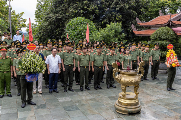 Kỳ niệm 100 năm ngày Báo chí cách mạng (21/6/1925-21/6/2025) Về Việt Bắc thăm nơi khởi thuỷ Hội Những người viết báo Việt Nam -0