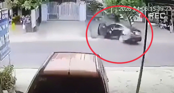        Khởi tố người đàn ông lùi ô tô gây chết người khi có nồng độ cồn  -0