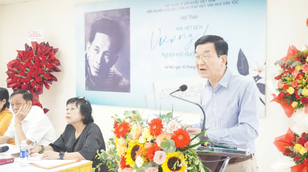 Nhà viết kịch Vương Lan - Người mở đường lặng lẽ -0