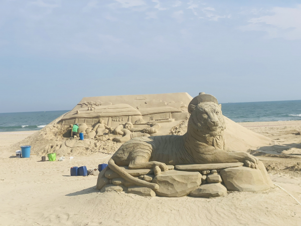 Những tượng cát độc đáo trên bãi biển Busan -0