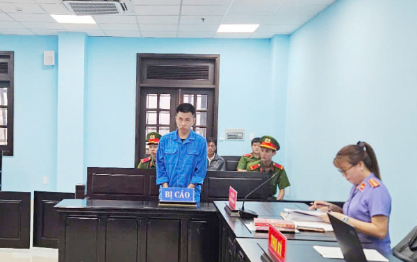 Bị phạt 8 năm tù do 