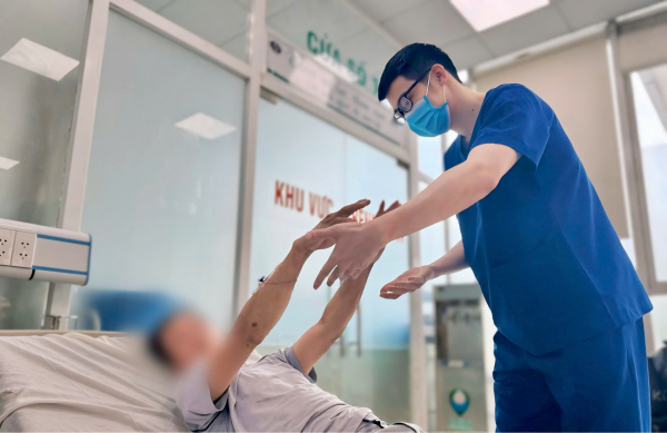 Làm việc dưới trời nắng 42 độ, nam thợ xây nguy kịch vì sốc nhiệt -0