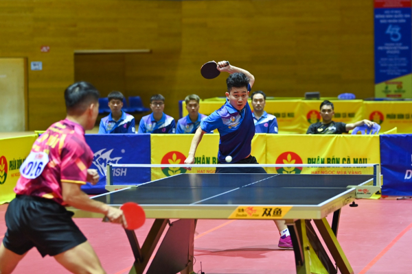 Khi tinh thần thể thao song hành cùng trách nhiệm xã hội: Bài học từ bầu Hiển -0
