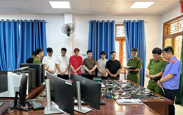 Khám phá chuyên án mua bán trái phép thông tin 3000 tài khoản ngân hàng -0
