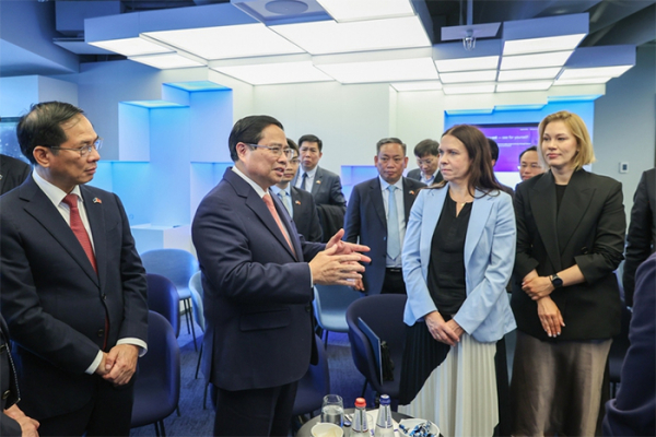 Thủ tướng thăm trung tâm chính phủ số hàng đầu thế giới tại Estonia -0
