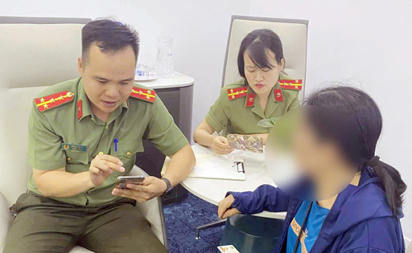 Công an tỉnh Cao Bằng kịp thời phối hợp ngăn chặn người dân chuyển tiền cho đối tượng lừa đảo qua mạng -0