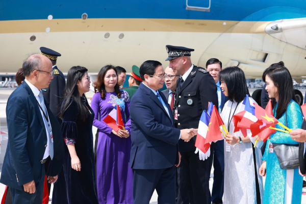 Thủ tướng Phạm Minh Chính tới Nice, bắt đầu chuyến công tác tại Cộng hoà Pháp -0