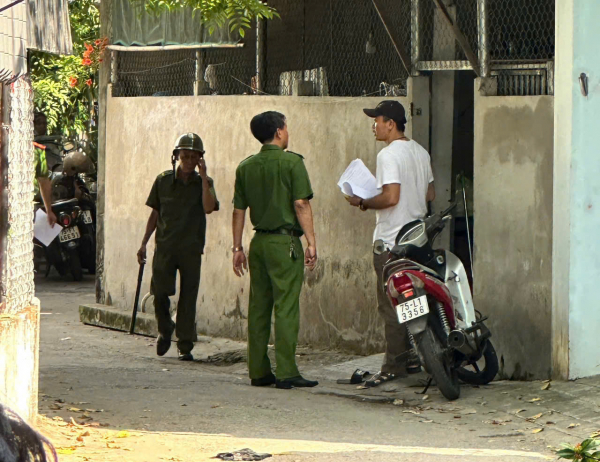 Con rể dùng dao tấn công nhà vợ cũ khiến 3 người thương vong -0