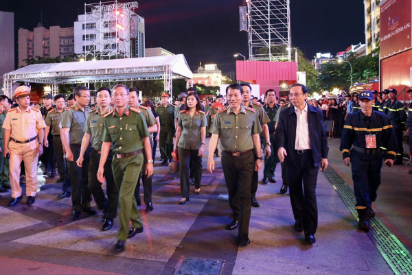 Đêm gala “Vinh quang CAND Việt Nam” bùng nổ cảm xúc, trọn vẹn tự hào -0