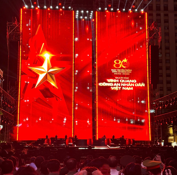 Đêm gala “Vinh quang CAND Việt Nam” bùng nổ cảm xúc, trọn vẹn tự hào -0
