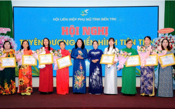 Tiếp tục xây dựng người phụ nữ Bến Tre tự tin, nhân ái, nghĩa tình, phát triển toàn diện -0