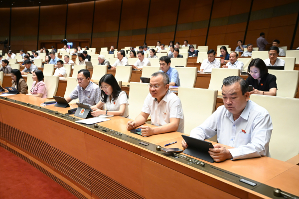 Đề xuất 12 nhóm chính sách đặc thù áp dụng trong Trung tâm tài chính quốc tế  -0