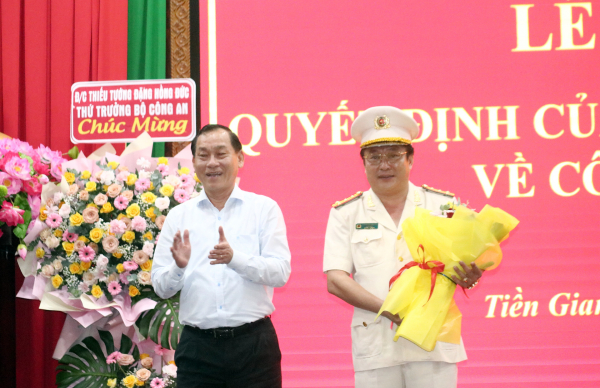 Bộ Công an công bố các quyết định về công tác cán bộ tại các tỉnh miền Tây Nam bộ -1