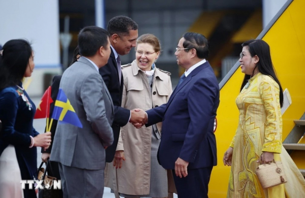 Thủ tướng Phạm Minh Chính tới Stockholm, bắt đầu thăm chính thức Thụy Điển -0