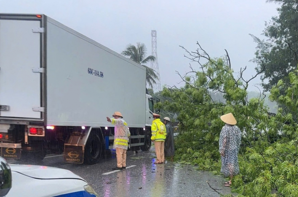 Công an Quảng Bình chủ động các phương án phòng chống mưa bão -0